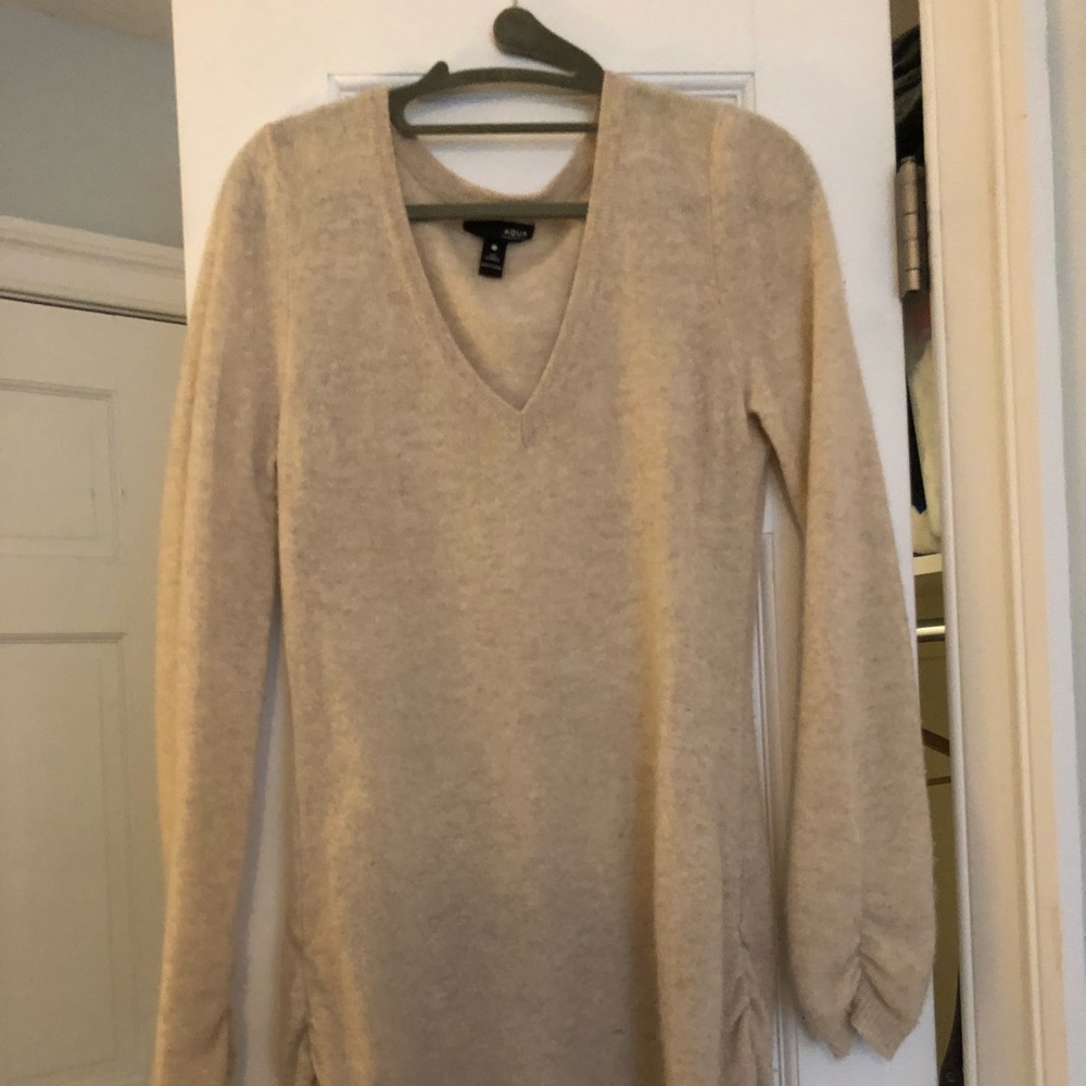 100% Cashmere linen colored sweater by Aqua Sz M